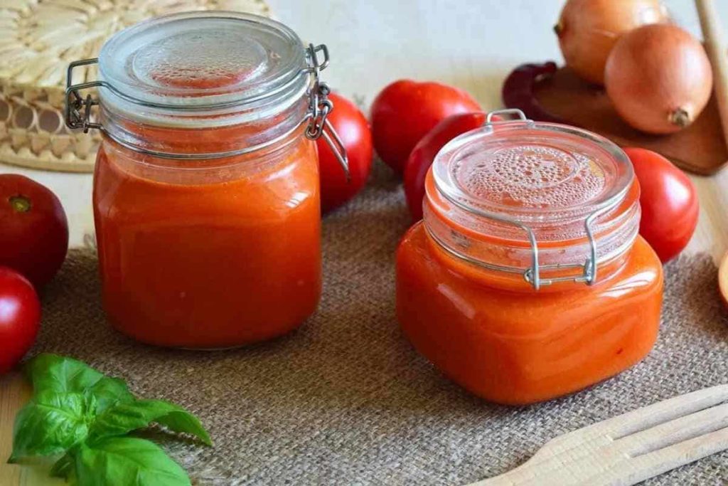 Homemade Canned Tomato Paste