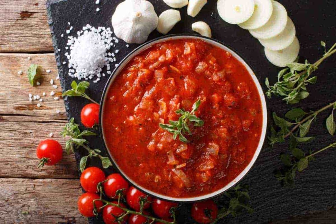 recipe for homemade tomato paste with basic ingredients