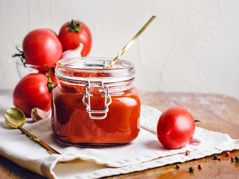 tomato paste and sauce