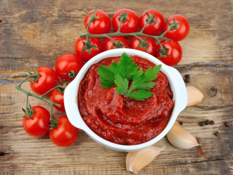 The purchase price of tomato paste chicken + training